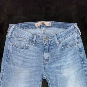 Hollister Women's Light Blue Jeans